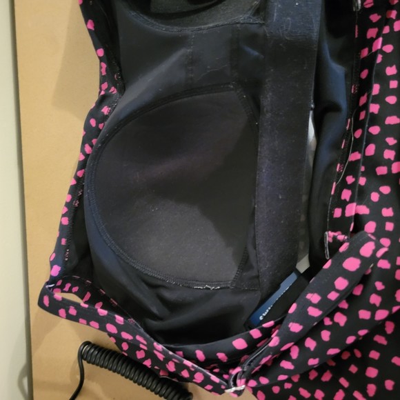 Swimsuits For All Tankini Top Black and Pink Size 18 Tiered Ruffle V Neck NWT - Picture 7 of 10